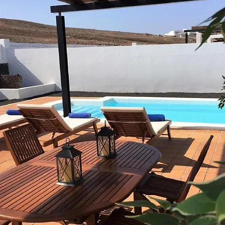 Miramar A7 Beautiful Modern Playa Blanca With Private Heated Pool And Wifi Villa *